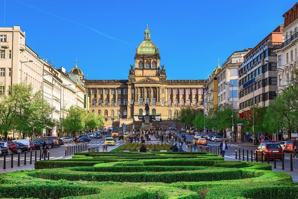 Апартаменты Old Town Herberghaus, 250M To Charles Bridge Прага Экстерьер фото