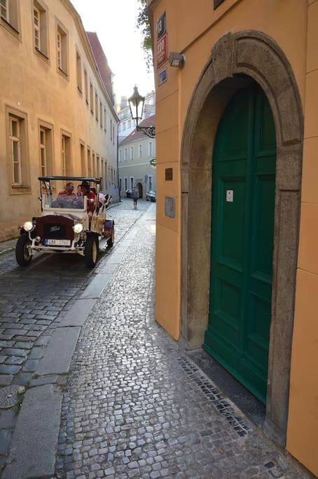 Апартаменты Old Town Herberghaus, 250M To Charles Bridge Прага Экстерьер фото