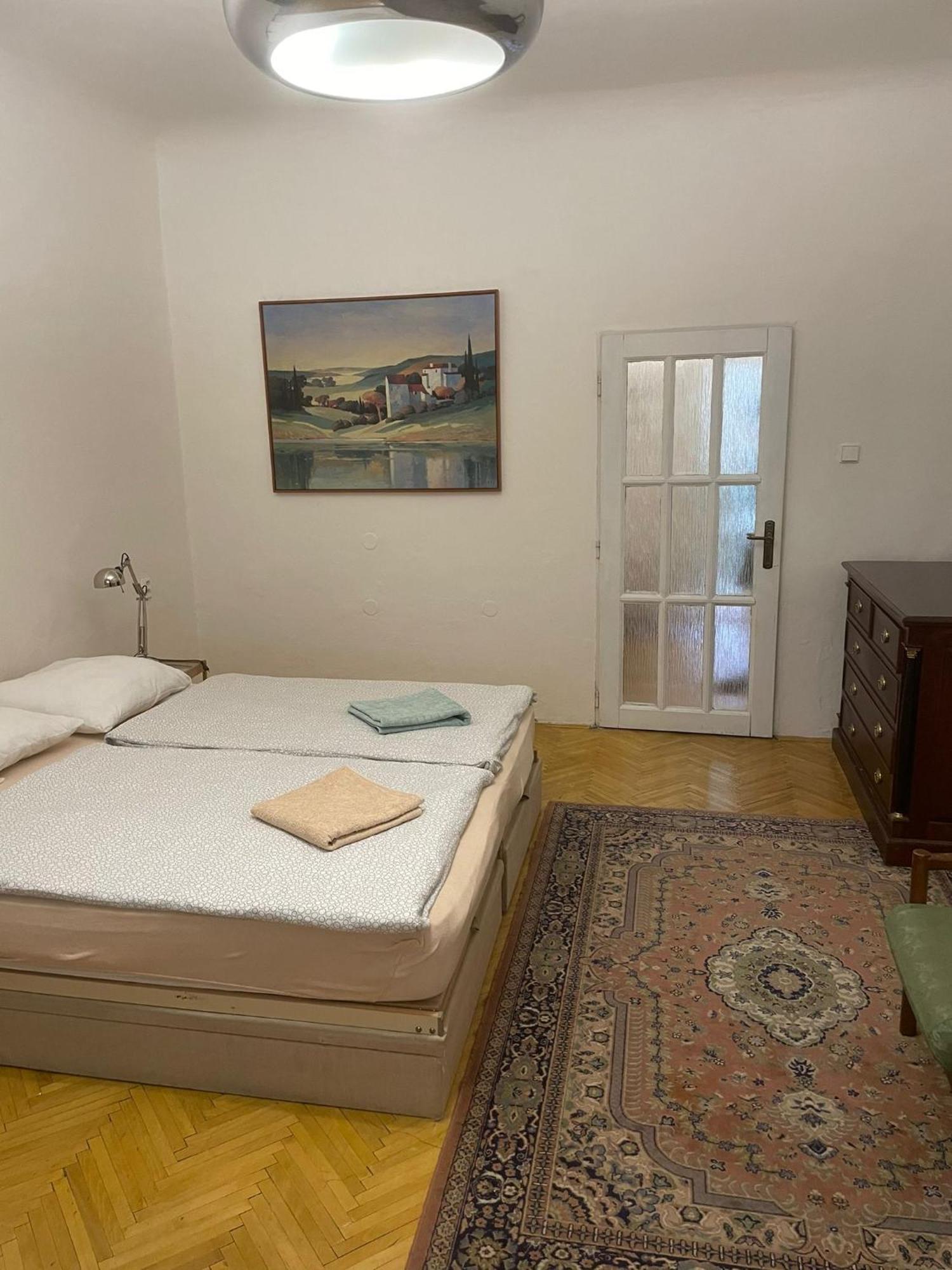 Апартаменты Old Town Herberghaus, 250M To Charles Bridge Прага Экстерьер фото